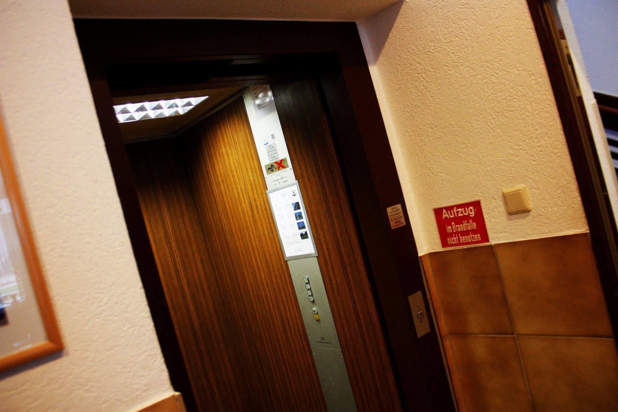 Hotel Zum Anker アンダーナッハ エクステリア 写真